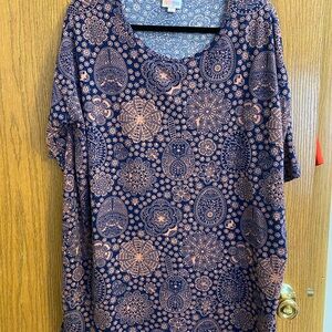 LuLaRoe Irma Tunic